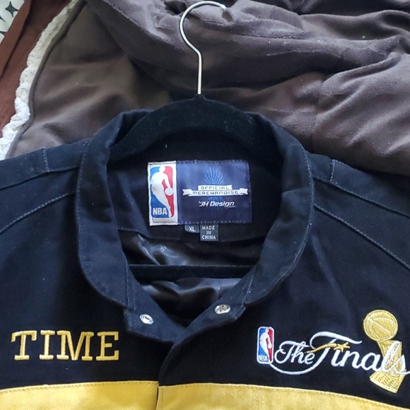 Jacket - Picture 3 of 6